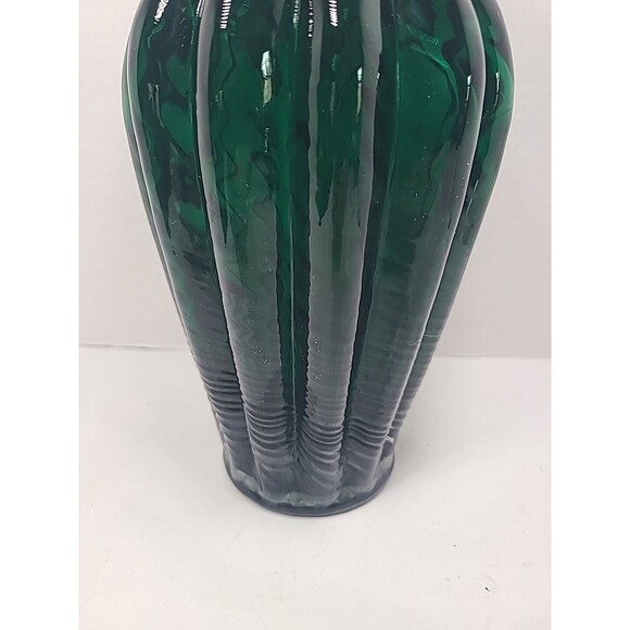 Vintage Emerald Green Swirl Ruffle Glass Vase Spiral Ruffled 10" - Picture 6 of 8